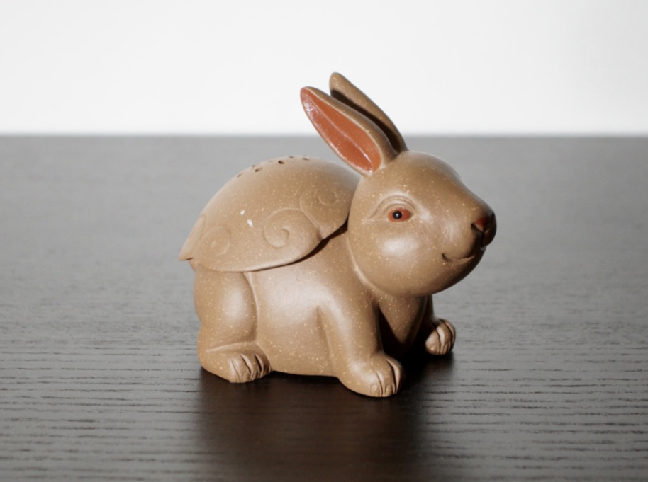Чайная фигурка с ситом «Кролик» №2, исинская глина