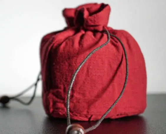 Мешочек для чайной посуды красный