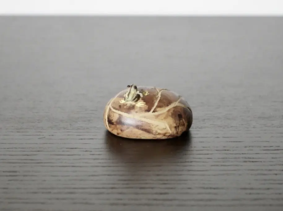 Чайная фигурка «Лягушка на камне» № 1, исинская глина