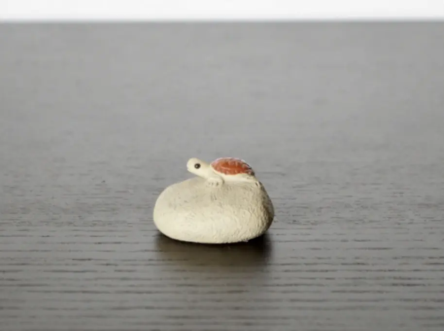 Чайная фигурка «Черепаха на камне» № 1, исинская глина