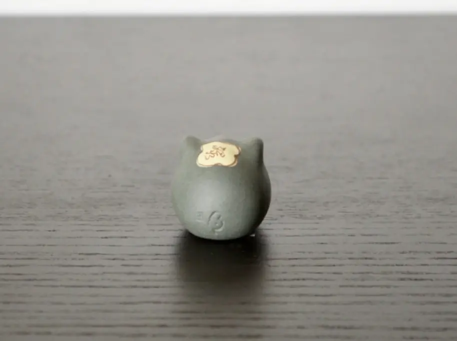 Чайная фигурка «Свинка» № 3, исинская глина