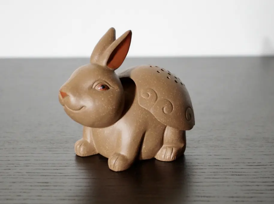 Чайная фигурка с ситом «Кролик» № 2, исинская глина