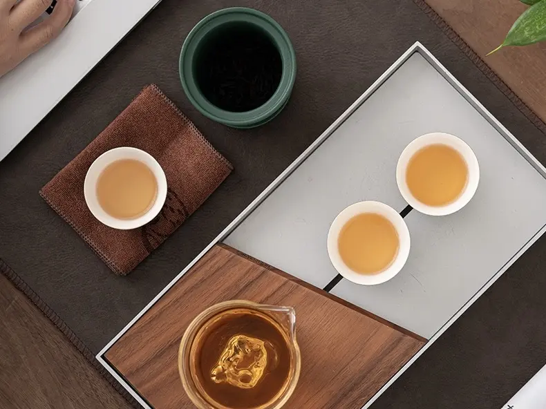 Походный чайный набор № 18 «Гора», белый