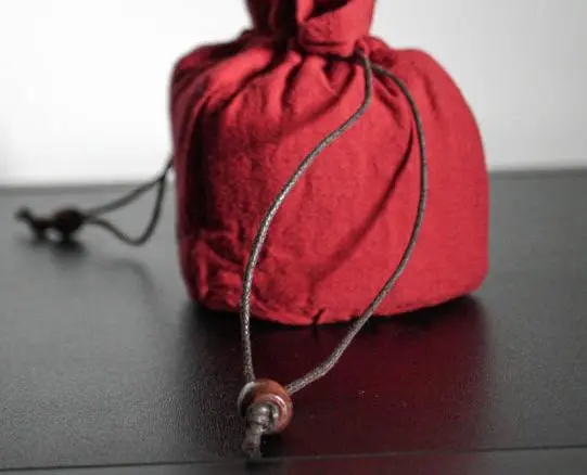 Мешочек для чайной посуды красный