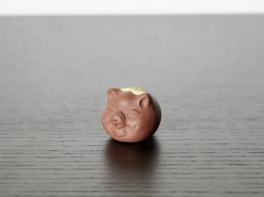 Чайная фигурка «Свинка» № 2, исинская глина