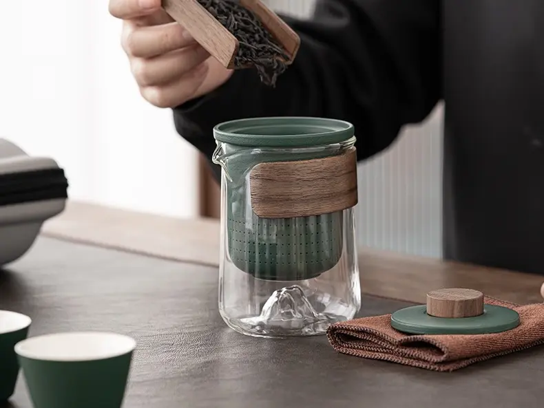 Походный чайный набор № 18 «Гора», белый