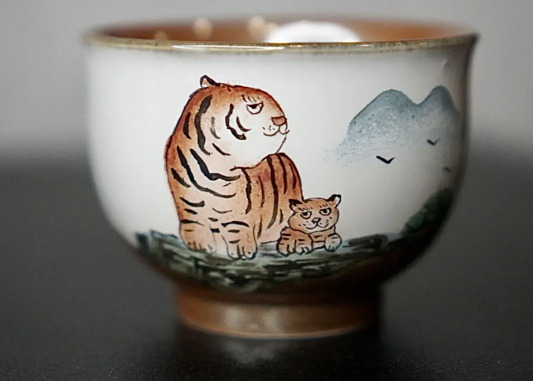 Пиала «Тигры» № 81, керамика Цзиндэчжэнь, 95 мл