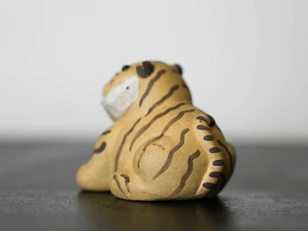 Чайная фигурка «Тигра» № 34, исинская глина