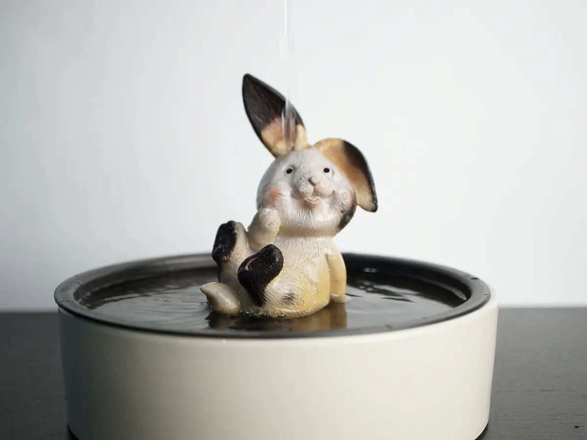 Чайная фигурка меняющая цвет «Заяц» № 2, исинская глина