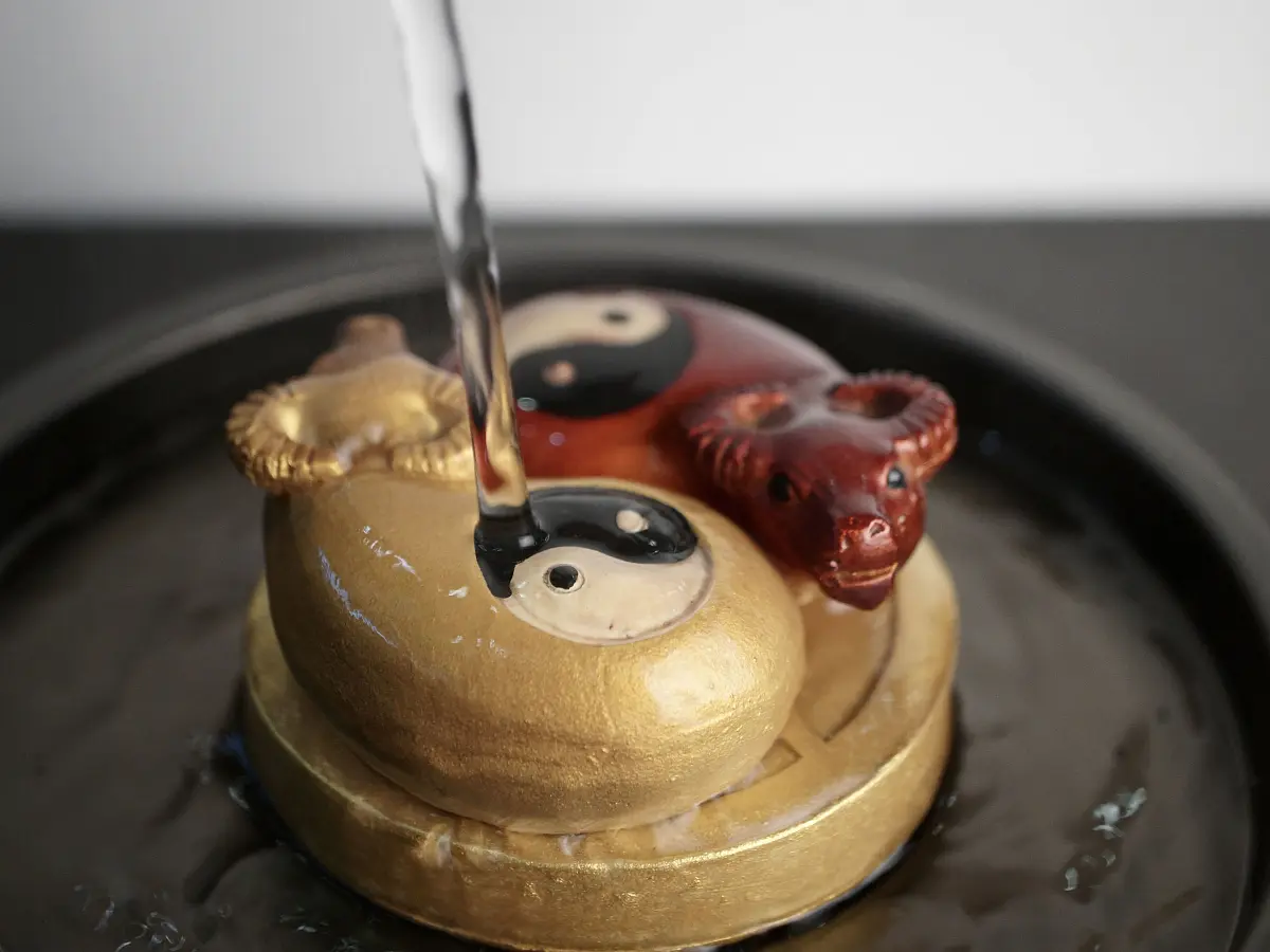 Чайная фигурка меняющая цвет «Быки Инь-Янь» № 1