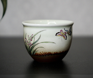 Пиала «Бабочки» №86, керамика Цзиндэчжэнь, 119 мл