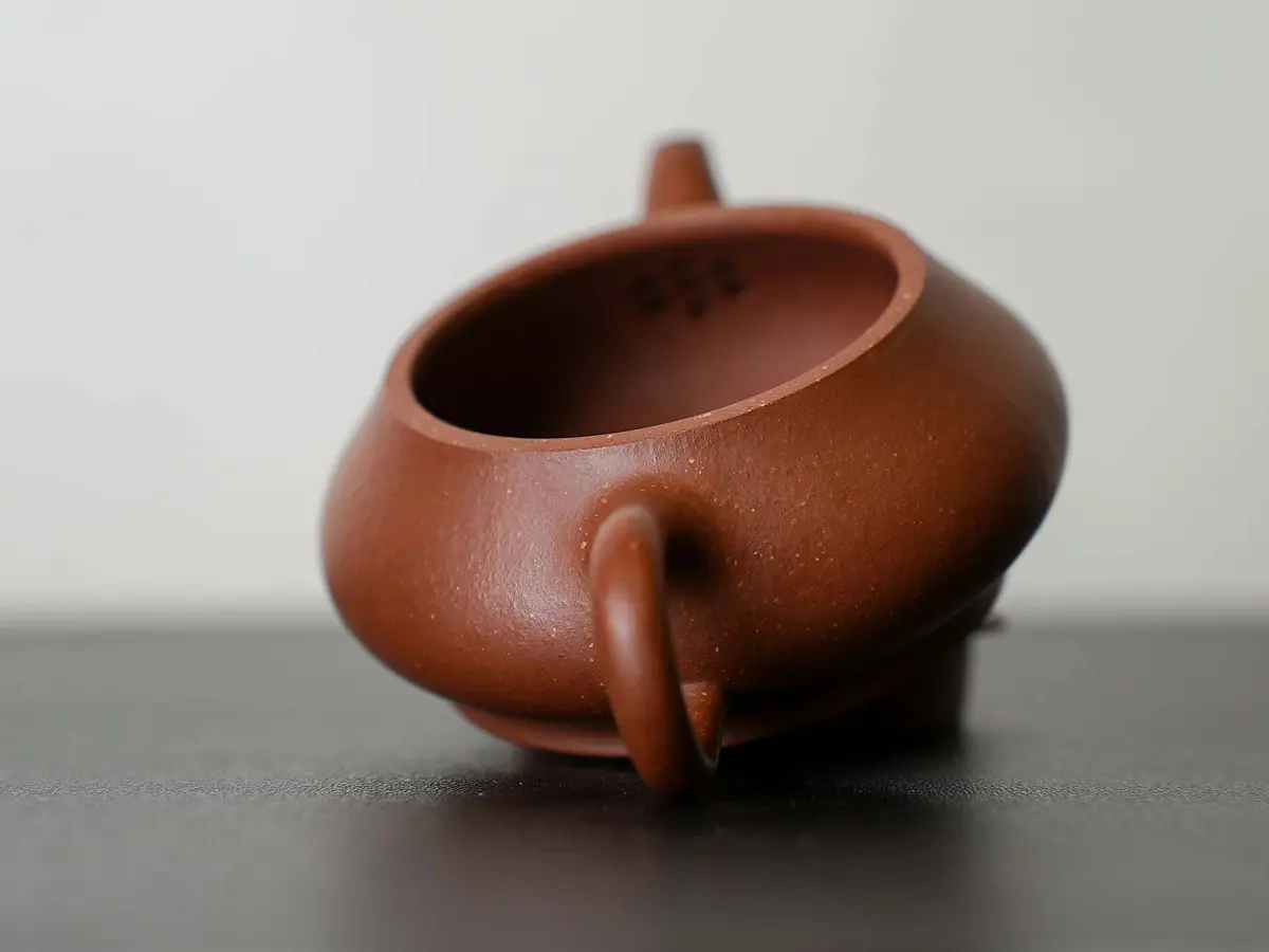 Исинский чайник, 94 мл, № 560