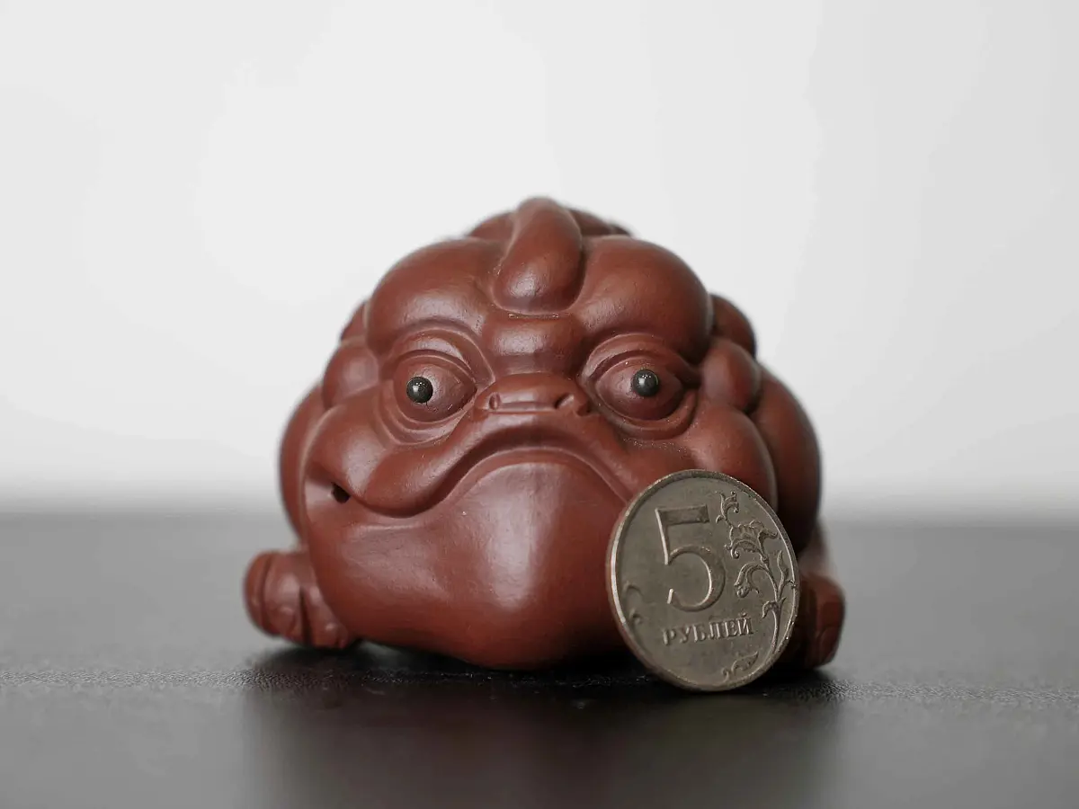 Чайная фигурка «Трёхлапая Жаба» № 97, исинская глина