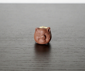 Чайная фигурка «Свинка» №2, исинская глина