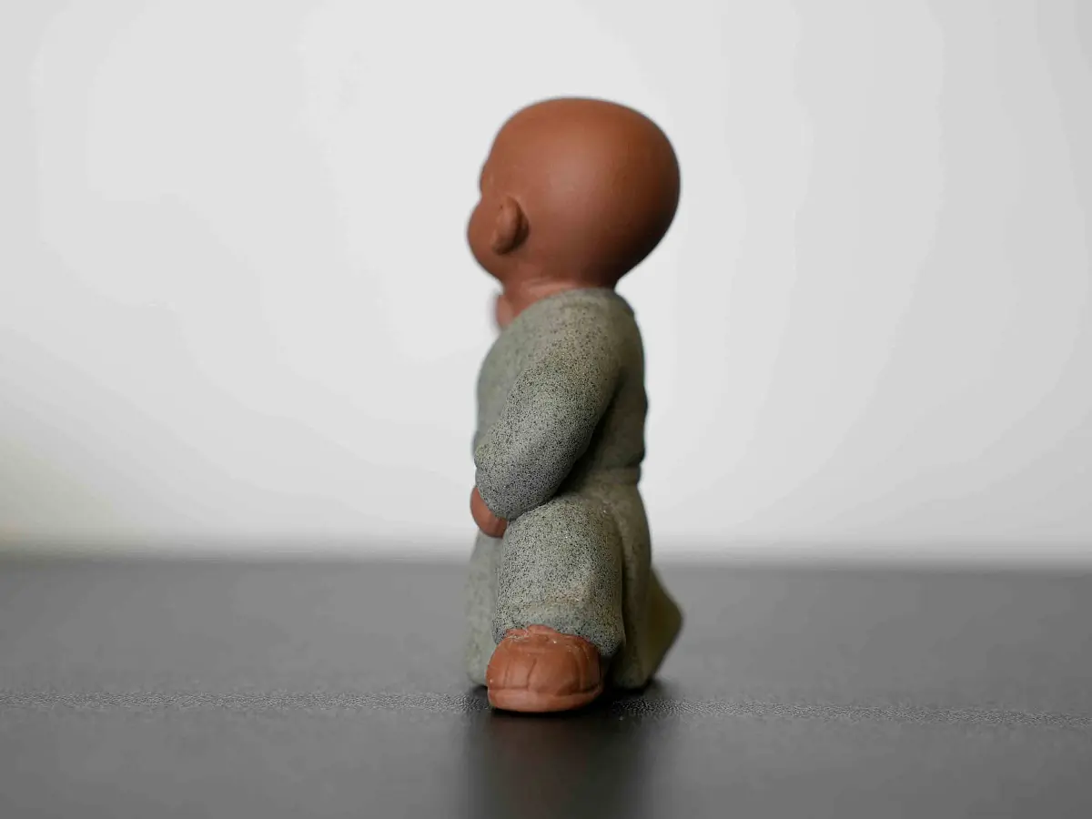 Чайная фигурка «Монах Тайцзицюань» № 31, исинская глина