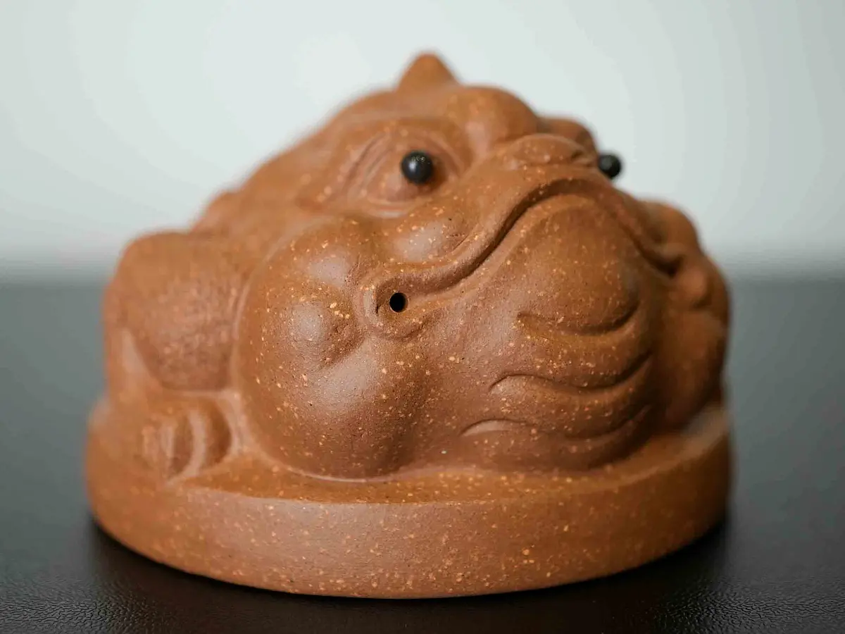 Чайная фигурка «Жаба» № 94, исинская глина