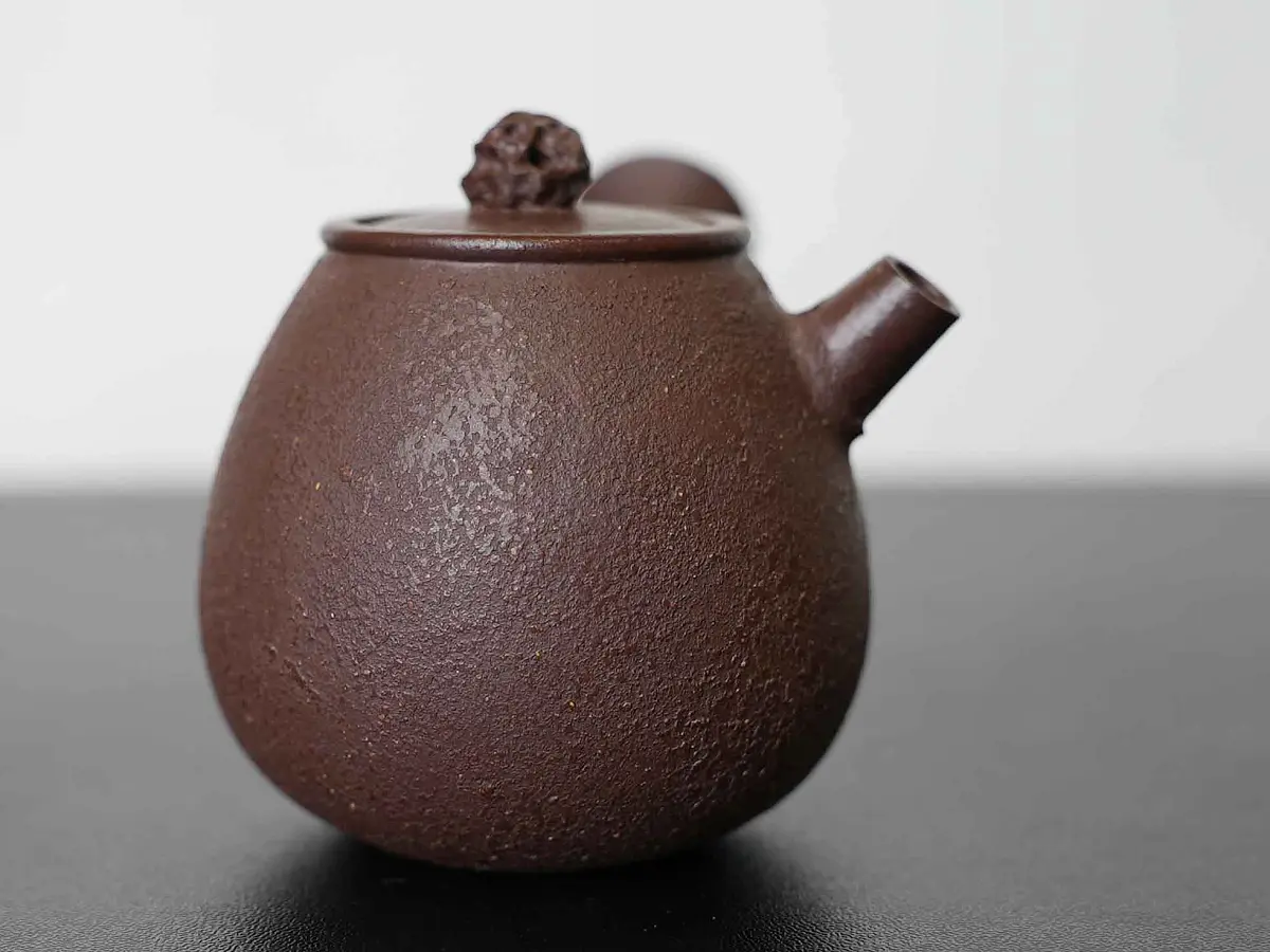 Исинский чайник с боковой ручкой, 100 мл, № 529