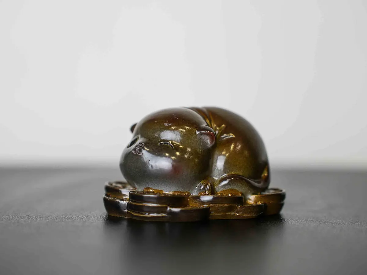 Чайная фигурка «Денежный Котёнок» № 64, меняющая цвет