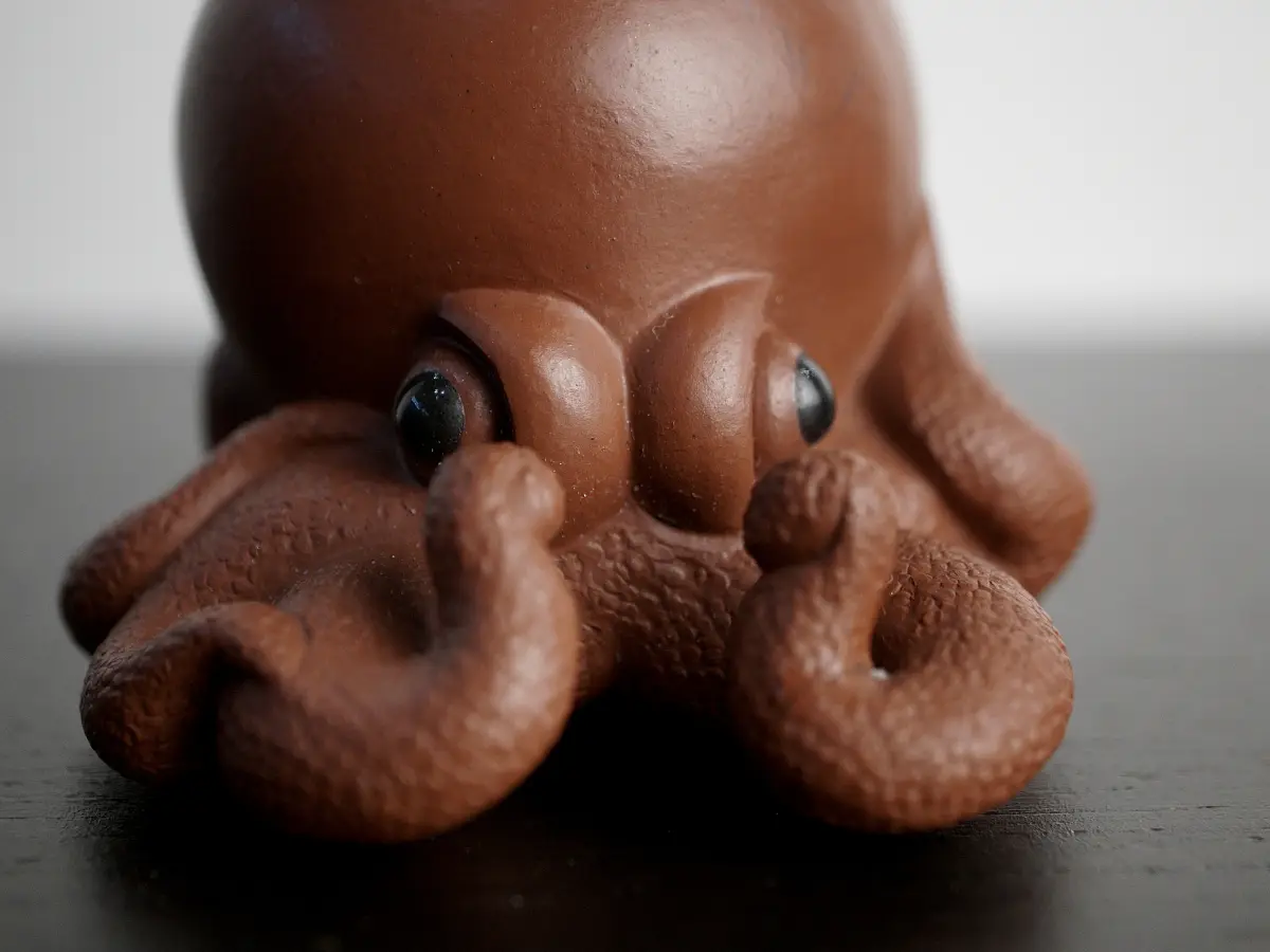 Чайная фигурка «Осьминог» № 1, исинская глина