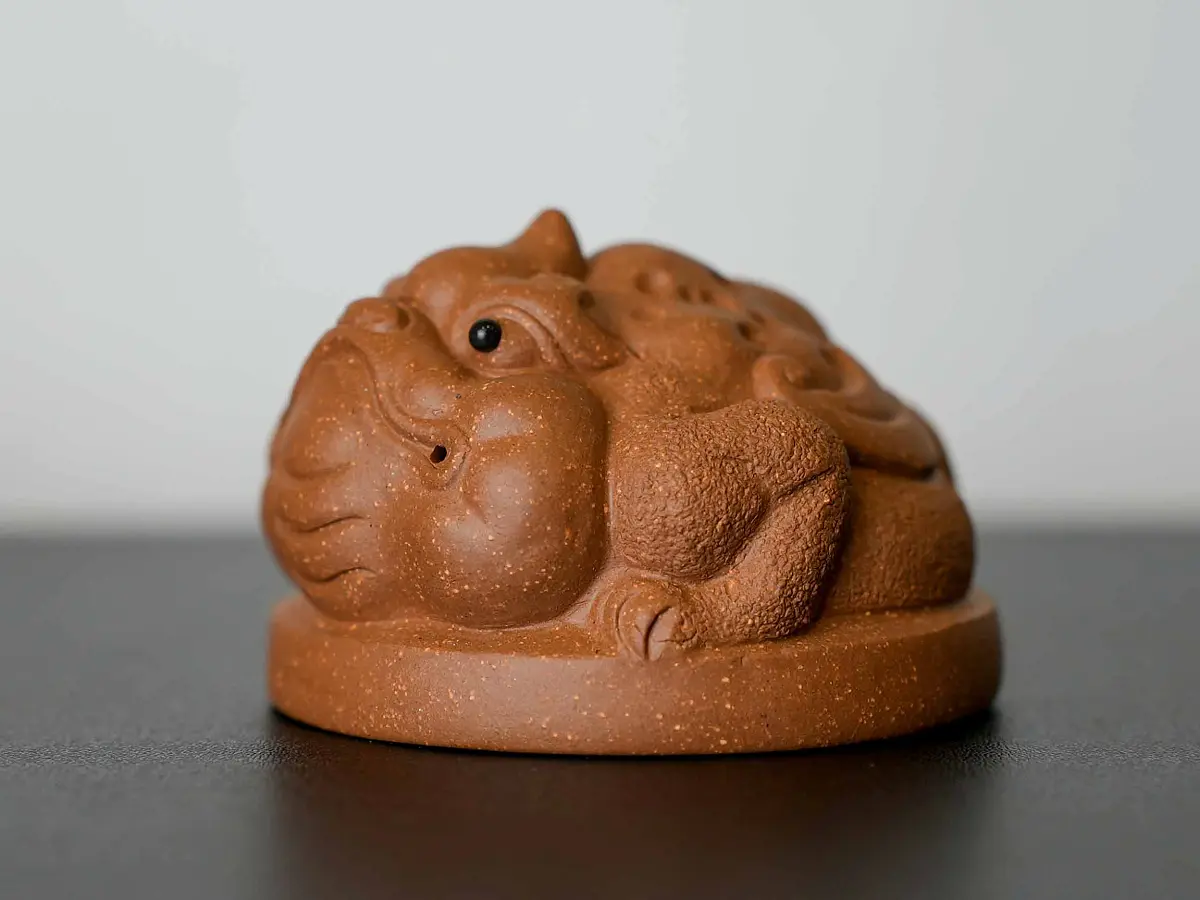 Чайная фигурка «Жаба» № 94, исинская глина