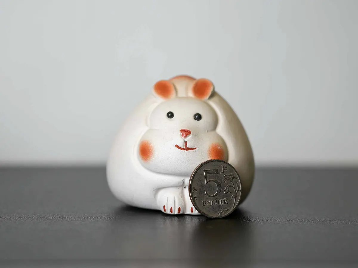 Чайная фигурка «Персиковый кролик» № 28, исинская глина