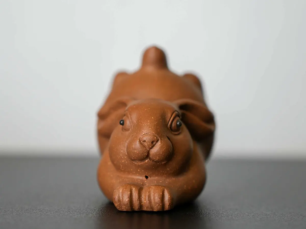 Чайная фигурка «Заяц» № 89, исинская глина