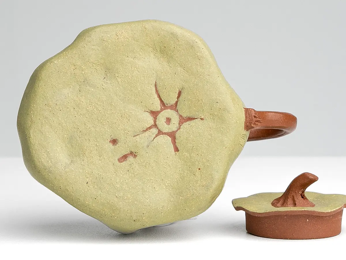 Исинский чайник, 100 мл, № 556