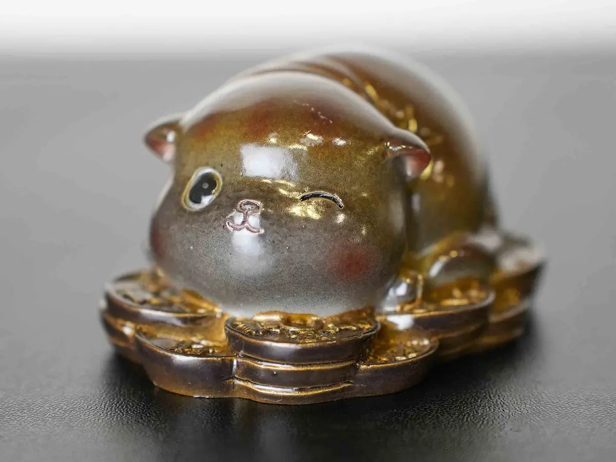 Чайная фигурка «Денежный Котёнок» № 64, меняющая цвет