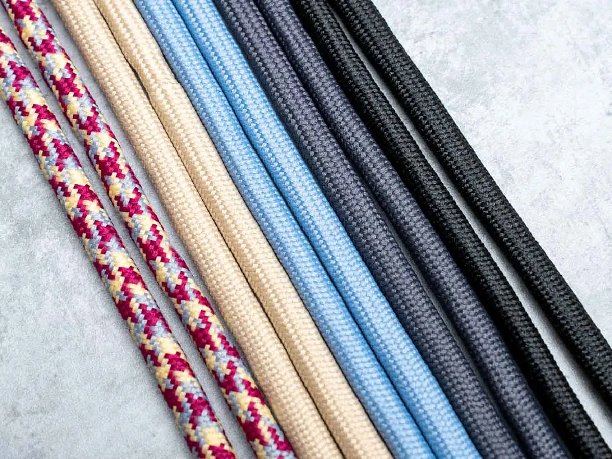 Шнурок для колбы, серый