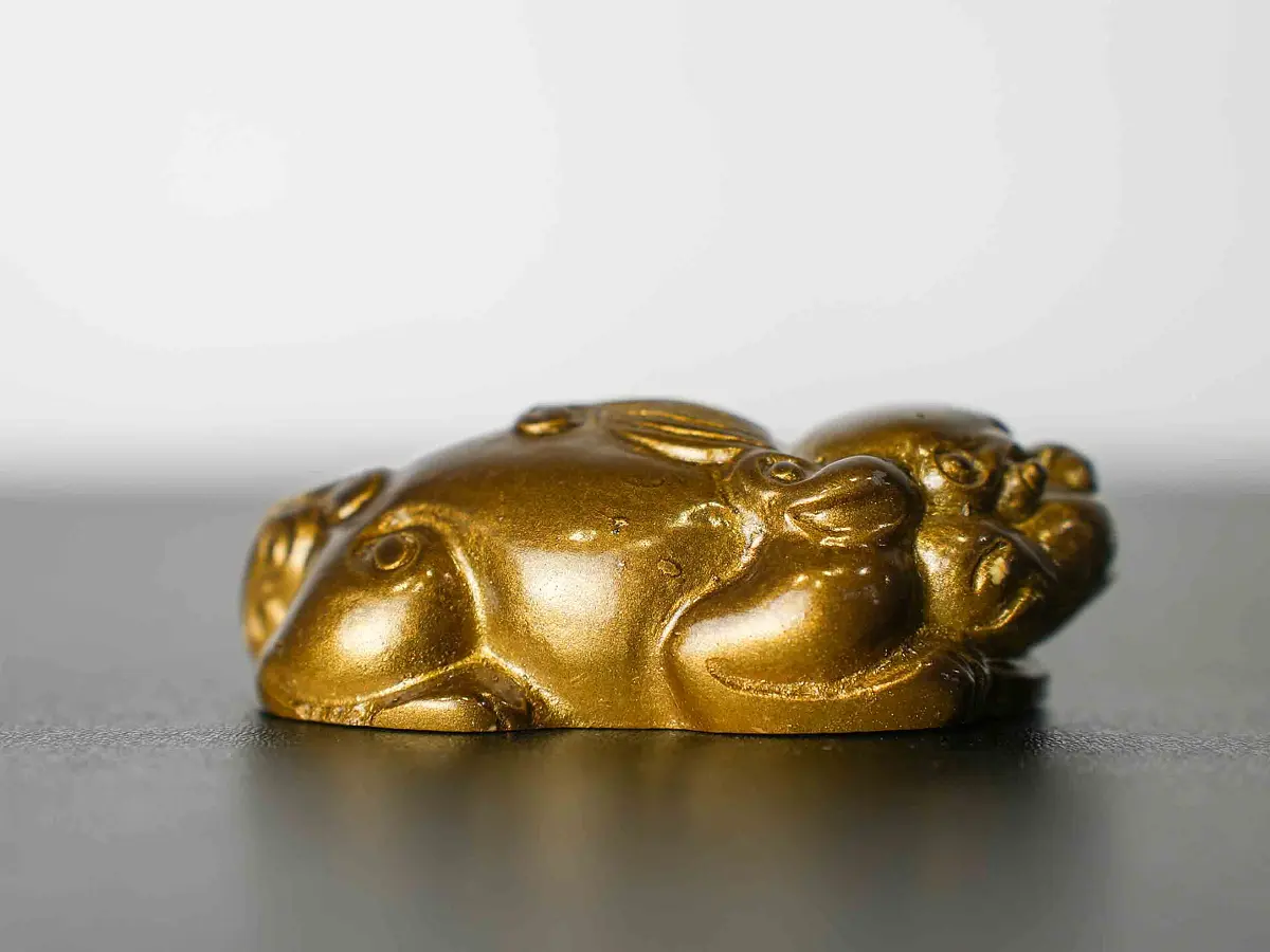 Чайная фигурка «Золотой пёс» № 50, меняющая цвет