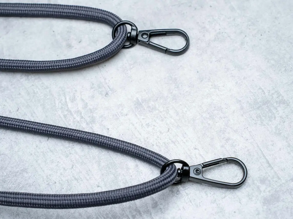 Шнурок для колбы, серый