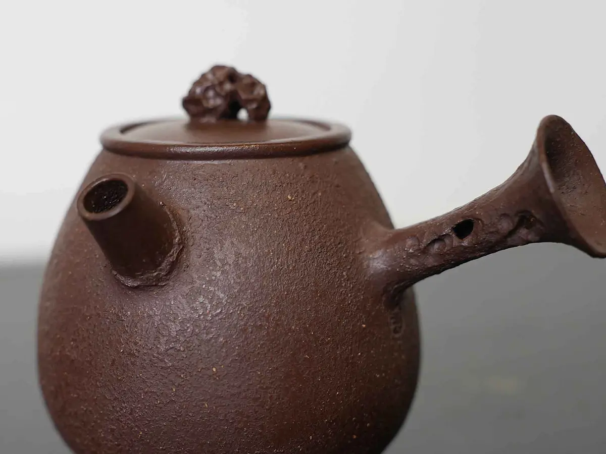 Исинский чайник с боковой ручкой, 100 мл, № 529