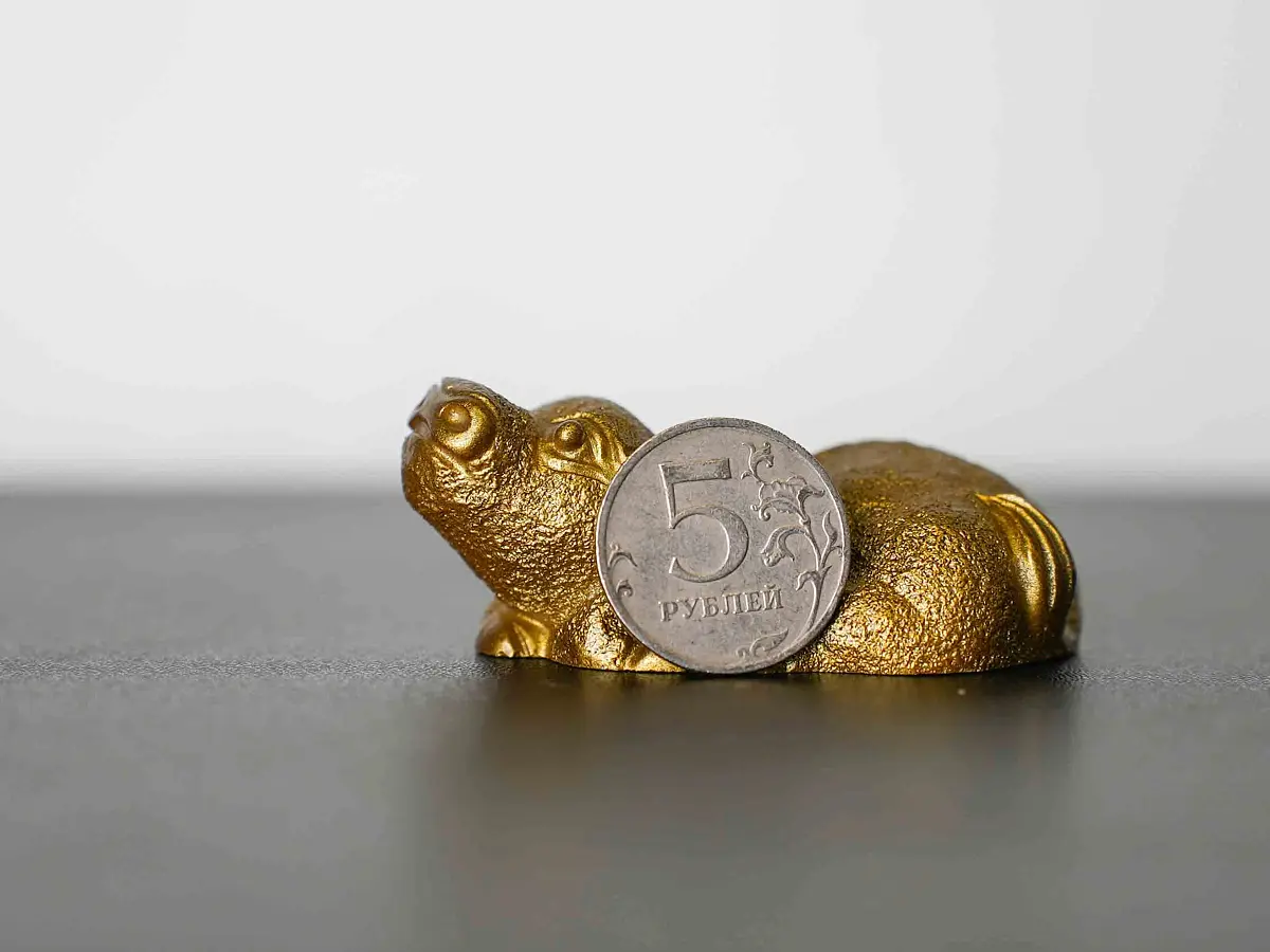 Чайная фигурка «Золотой бык» № 49, меняющая цвет