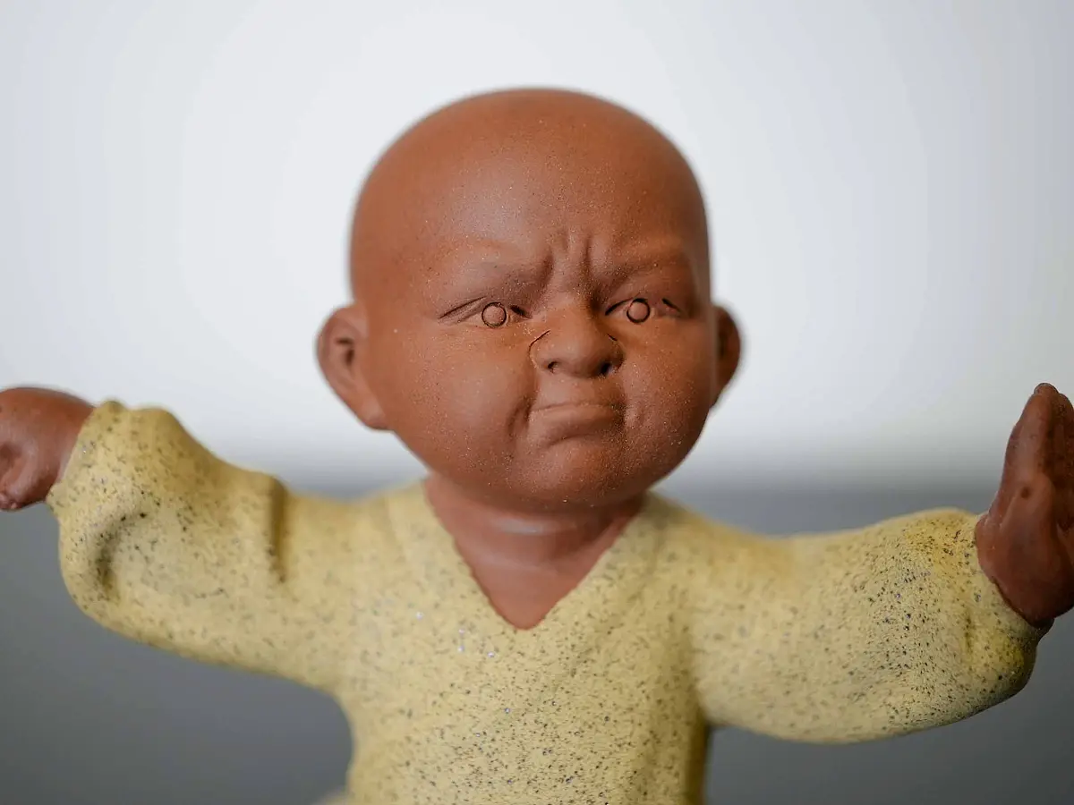 Чайная фигурка «Монах Тайцзицюань» № 29, исинская глина