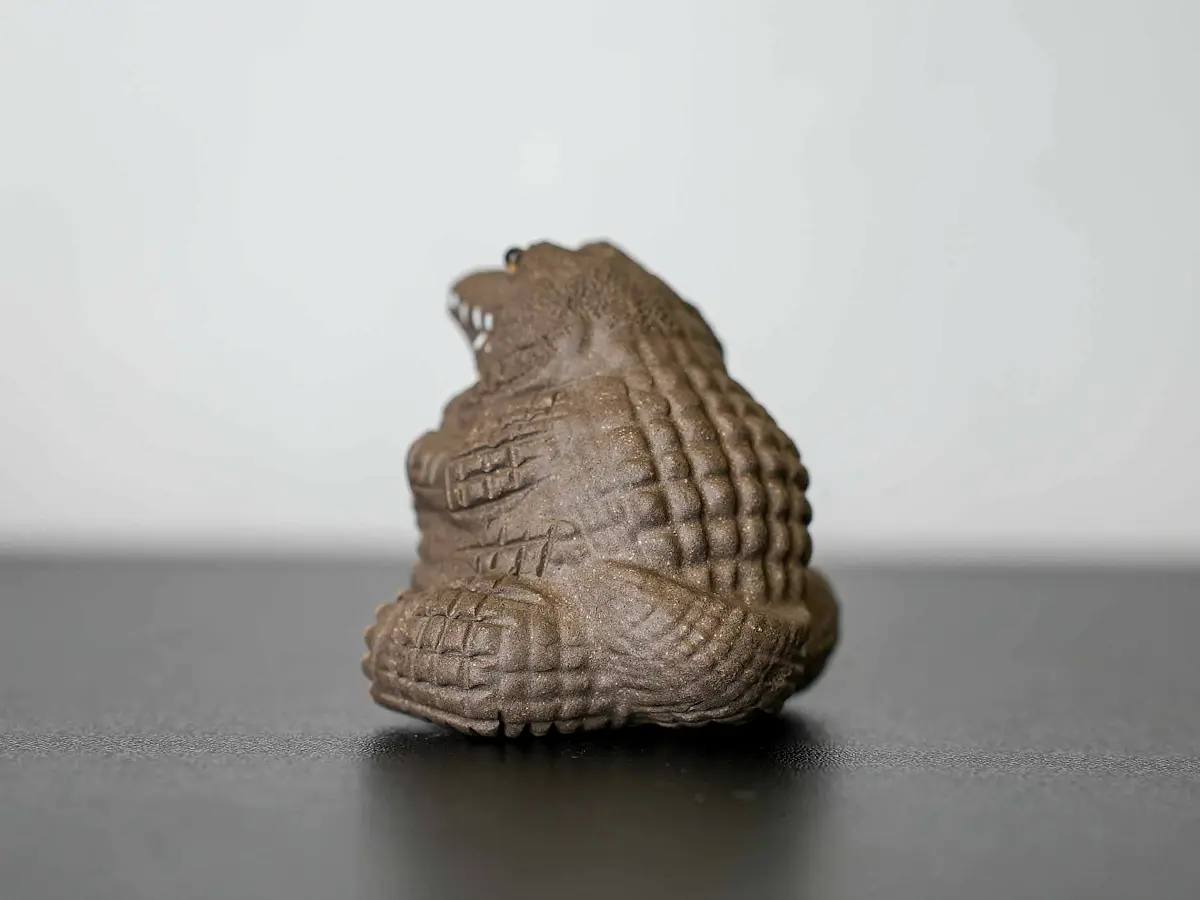 Чайная фигурка «Крокодил» № 35, исинская глина