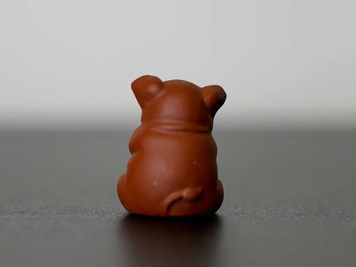 Чайная фигурка «Счастливый поросёнок» № 68, исинская глина