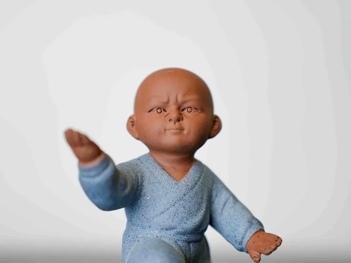 Чайная фигурка «Монах Тайцзицюань» № 32, исинская глина