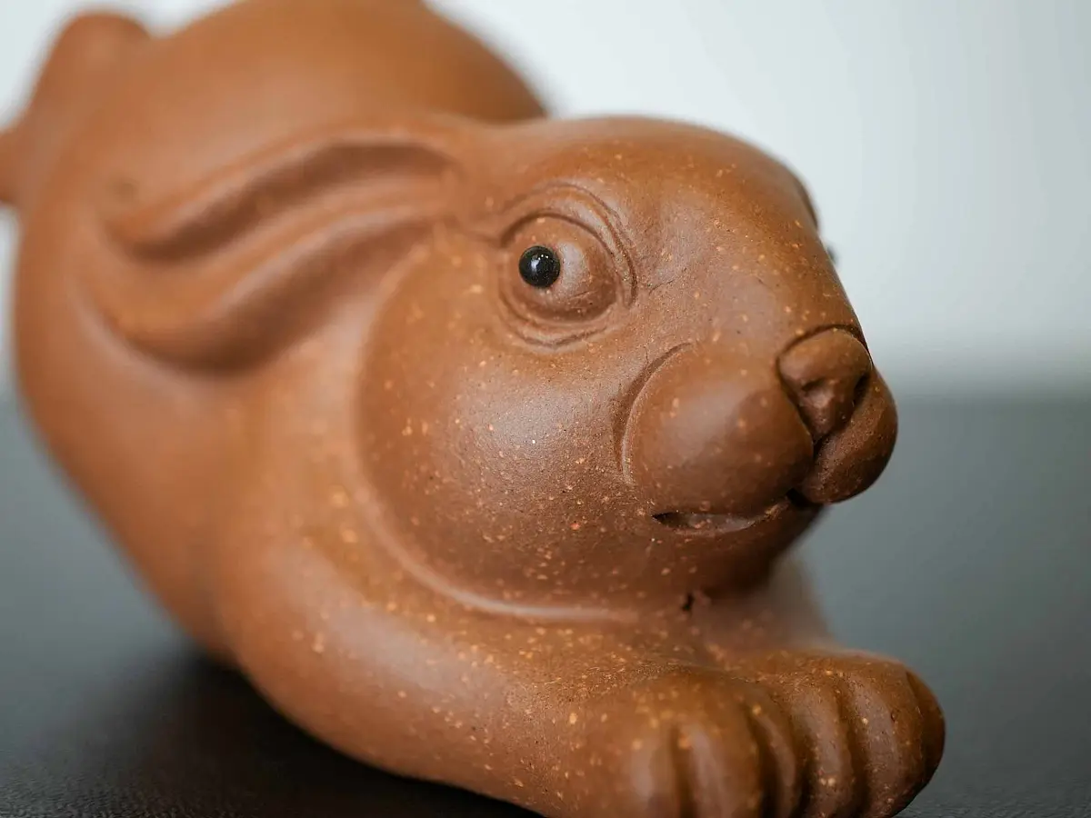 Чайная фигурка «Заяц» № 89, исинская глина