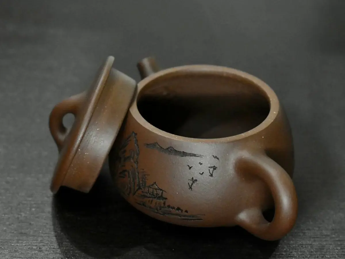 Исинский чайник, 100 мл, № 51