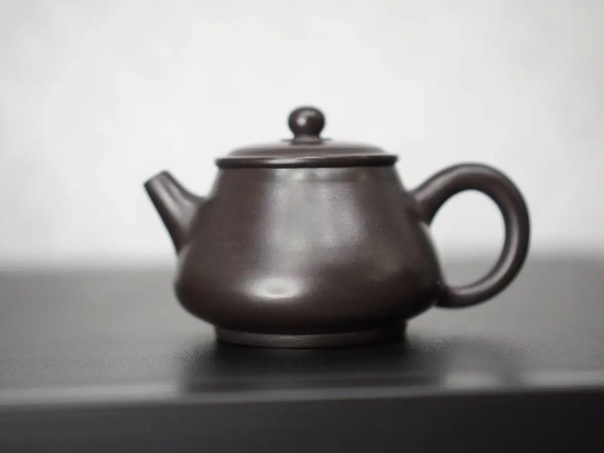 Исинский чайник, 132 мл, № 33