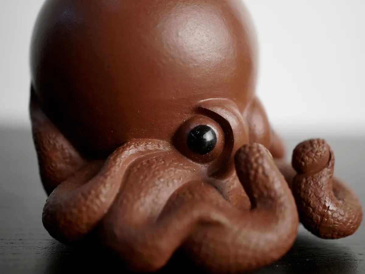 Чайная фигурка «Осьминог» № 1, исинская глина