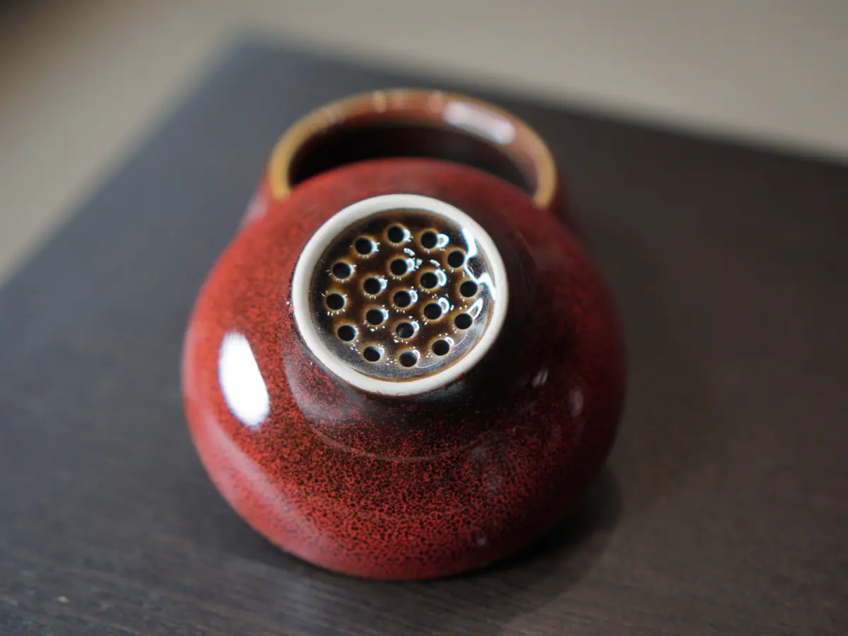 Сито красное, керамика