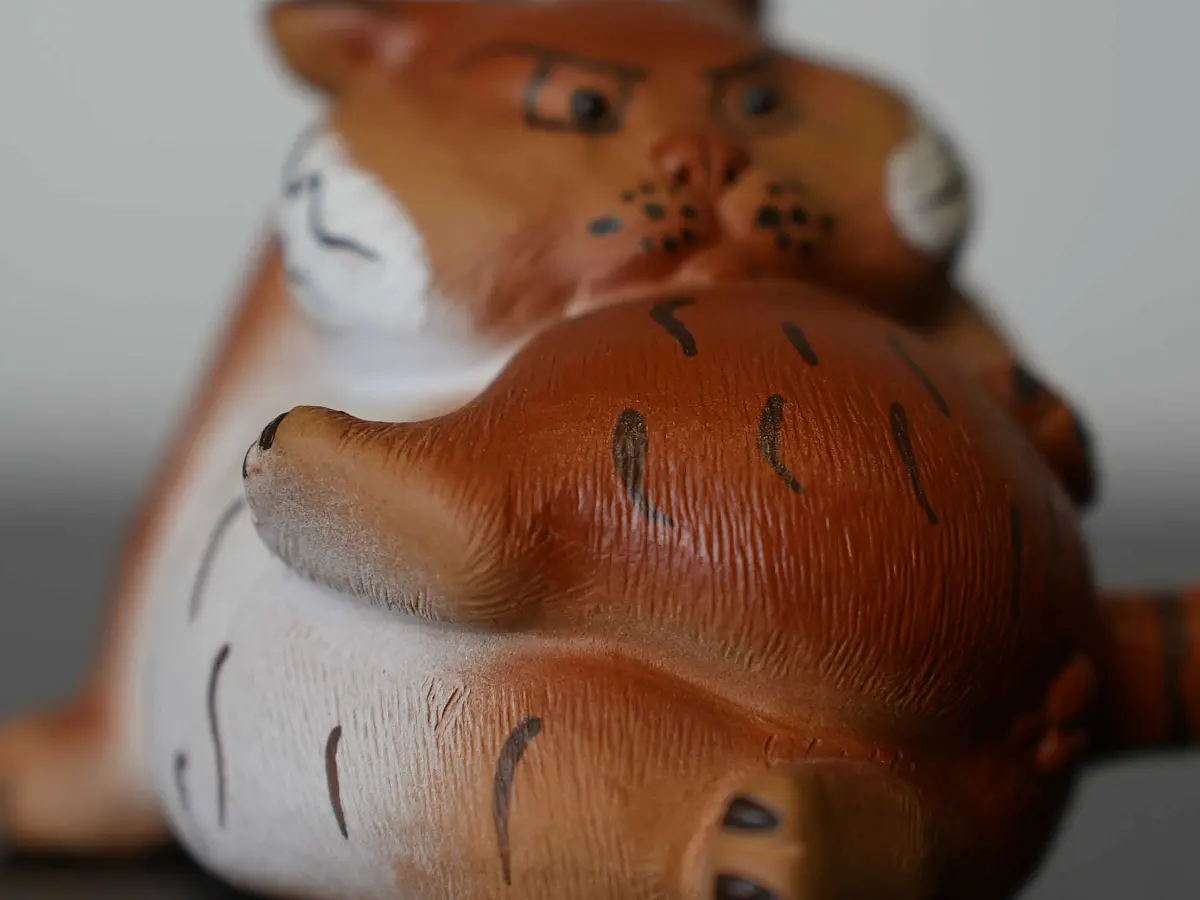 Чайная фигурка «Тигр» № 99, исинская глина