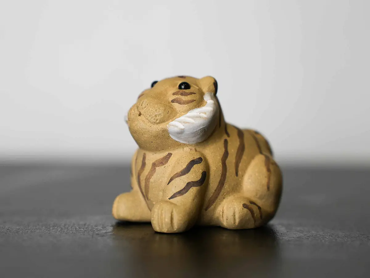 Чайная фигурка «Тигра» № 34, исинская глина