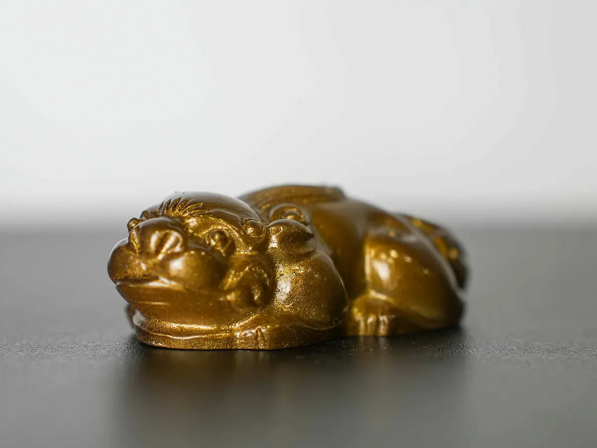 Чайная фигурка «Золотой пёс» № 50, меняющая цвет